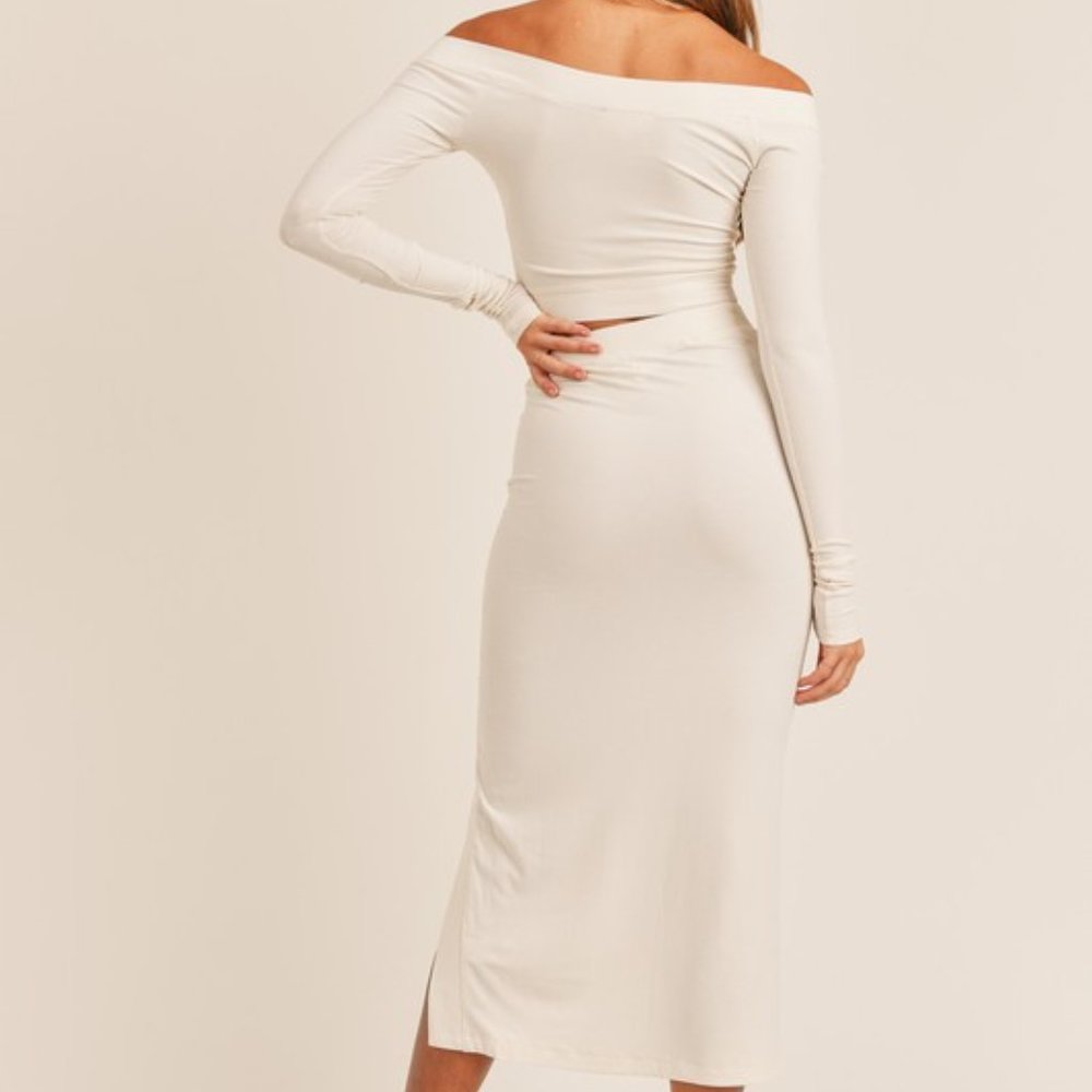 NWT Long sleeve top and fitted skirt set - Picture 8 of 13